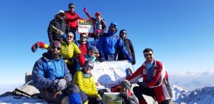 صعود به قله دومیر